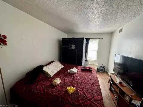 Bedroom - 2811 Eric Ct, Chesapeake, VA 23323 photo 1 of 2