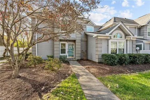 707 Rue Marseille, Chesapeake, VA 23320