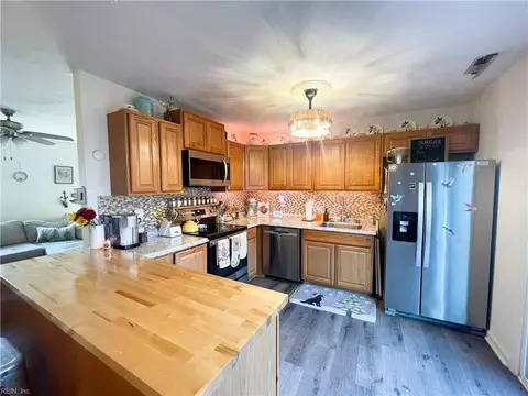Kitchen - 38 Nathan St, Hampton, VA 23669 photo 1 of 5