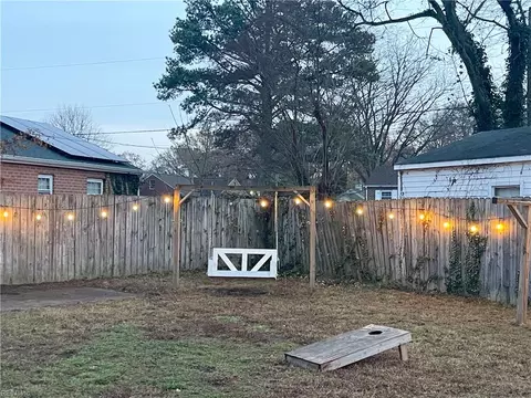 Exterior - 38 Nathan St, Hampton, VA 23669 photo 3 of 10