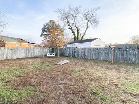 Exterior - 38 Nathan St, Hampton, VA 23669 photo 1 of 10
