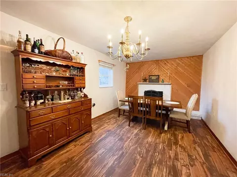 Dining - 38 Nathan St, Hampton, VA 23669 photo 2 of 4