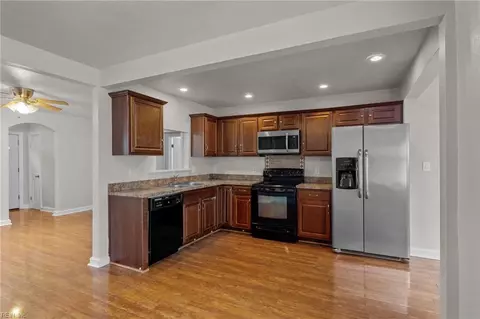 Kitchen - 2104 Pershing Ave, Norfolk, VA 23509 photo 1 of 5