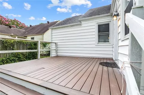 Exterior - 2104 Pershing Ave, Norfolk, VA 23509 photo 10 of 13