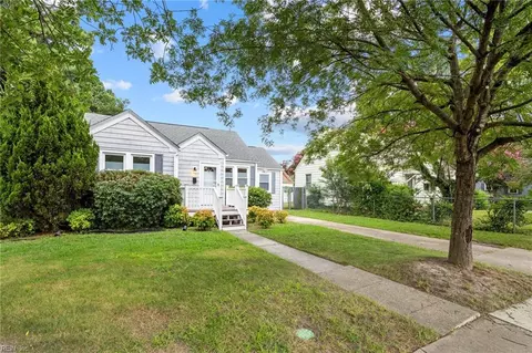 Exterior - 2104 Pershing Ave, Norfolk, VA 23509 photo 3 of 13