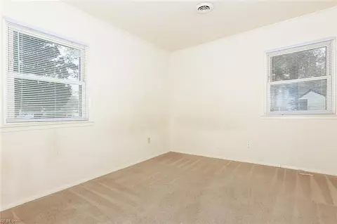 1015 Rollins Cir, Hampton, VA 23663 photo 12