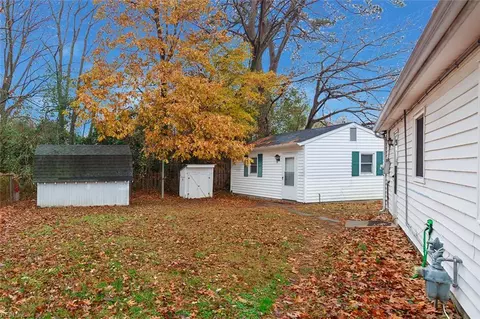 1015 Rollins Cir, Hampton, VA 23663 photo 25