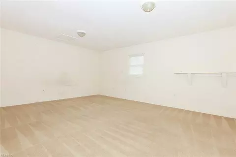 1015 Rollins Cir, Hampton, VA 23663 photo 17