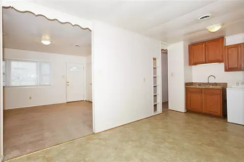 1015 Rollins Cir, Hampton, VA 23663 photo 18