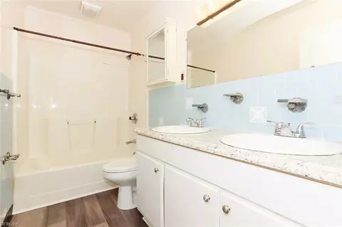 1015 Rollins Cir, Hampton, VA 23663 photo 20