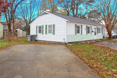 1015 Rollins Cir, Hampton, VA 23663 photo 24