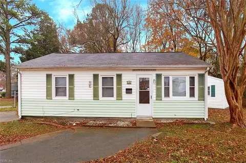 1015 Rollins Cir, Hampton, VA 23663