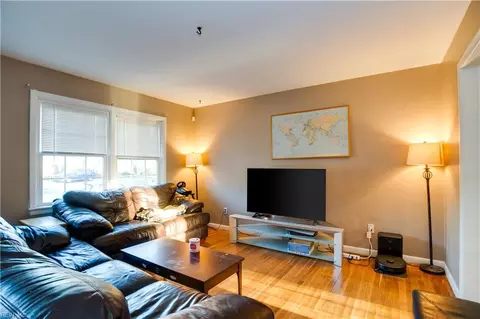 245 Newcastle Ct, Hampton, VA 23666 photo 5