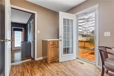 245 Newcastle Ct, Hampton, VA 23666 photo 10