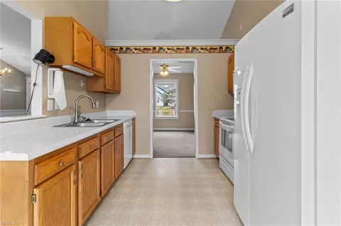 2427 Cherry Blossom Dr, Suffolk, VA 23434 photo 9
