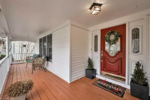 528 Broad Bend Cir, Chesapeake, VA 23320