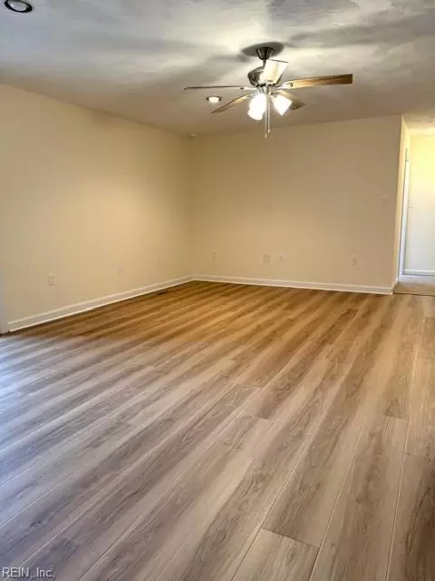 100 Salt Pond Rd, Hampton, VA 23664 photo 12