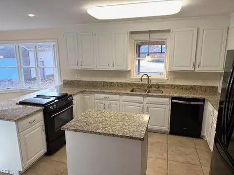 100 Salt Pond Rd, Hampton, VA 23664 photo 5