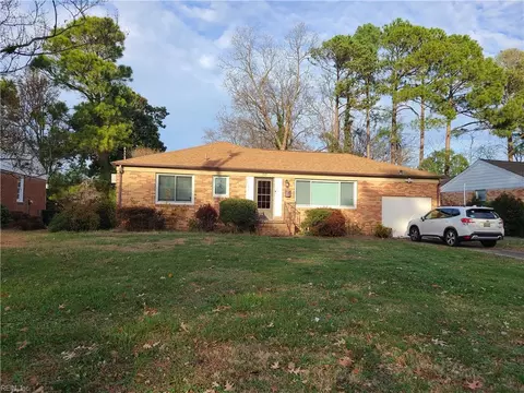 50 Wheatland Dr, Hampton, VA 23666