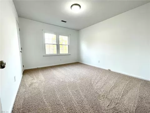 Bedroom - 12 Kings Landing Ln, Hampton, VA 23669 photo 9 of 9