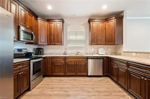 2119 Queen St, Portsmouth, VA 23704