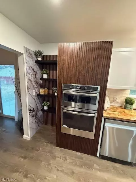 Kitchen - 702 Whitney Ct, Hampton, VA 23669 photo 2 of 3