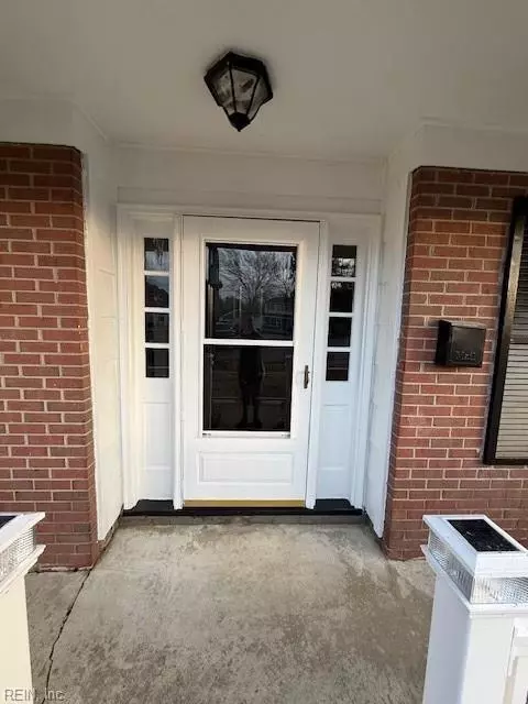 Exterior - 702 Whitney Ct, Hampton, VA 23669 photo 3 of 5