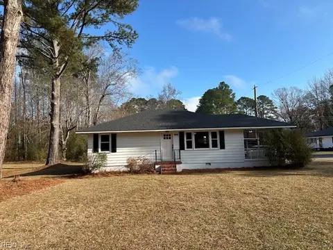 23167 Main St, Courtland, VA 23837