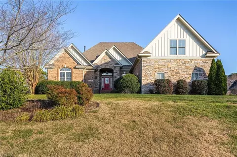 1416 Cypress Creek Pw Pkwy, Smithfield, VA 23430
