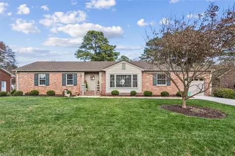 4248 Meadowridge Dr, Chesapeake, VA 23321