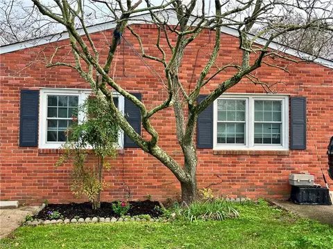 9322 Mason Creek Rd, Norfolk, VA 23503