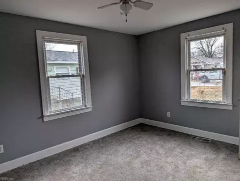 Bedroom - 646 Pocahontas Pl, Hampton, VA 23661 photo 1 of 4