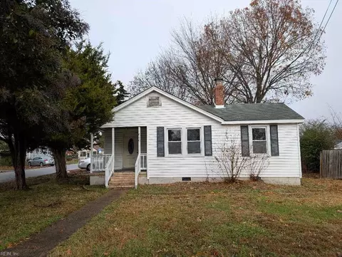 646 Pocahontas Pl, Hampton, VA 23661