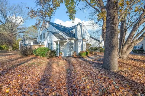 124 Nantucket Pl, Newport News, VA 23606