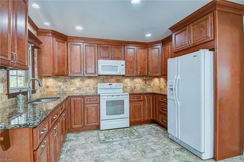 145 Abilene Ave, Norfolk, VA 23502 photo 10