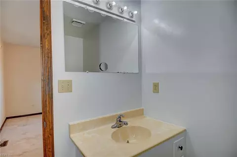 145 Abilene Ave, Norfolk, VA 23502 photo 16