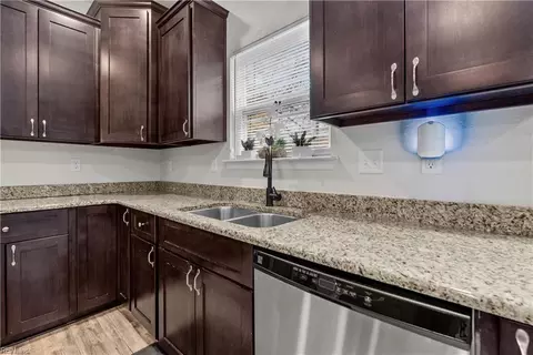 15 Salem St, Hampton, VA 23669 photo 6
