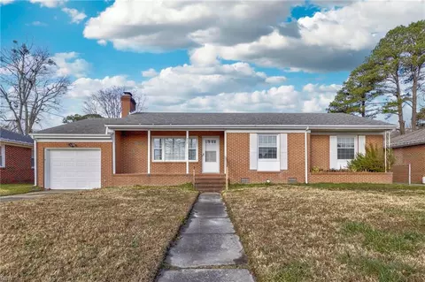 311 Lake Dr, Suffolk, VA 23434