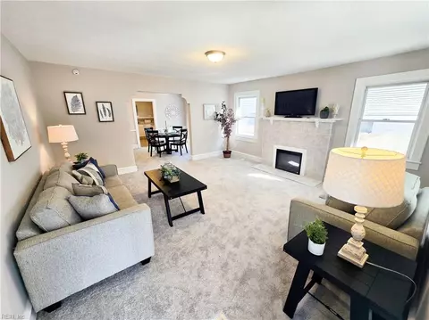 450 Newport News Ave, Hampton, VA 23669