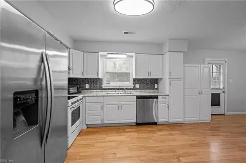 Kitchen - 23 Westview Dr, Hampton, VA 23666 photo 1 of 2