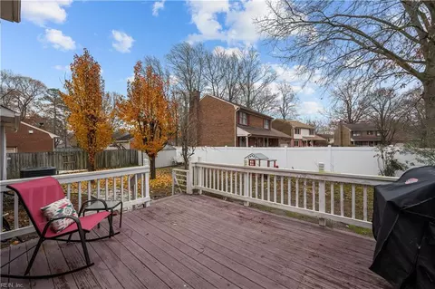 Exterior - 23 Westview Dr, Hampton, VA 23666 photo 2 of 5