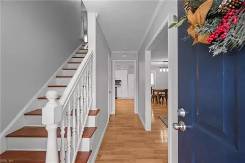 Entry Way - 23 Westview Dr, Hampton, VA 23666 photo 1 of 3