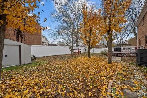 Exterior - 23 Westview Dr, Hampton, VA 23666 photo 3 of 5