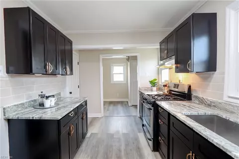 1210 Tulip St, Hampton, VA 23663 photo 12