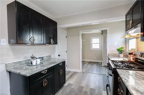 1210 Tulip St, Hampton, VA 23663 photo 13