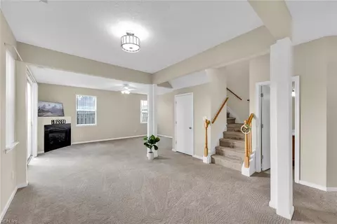10 Aster Way, Hampton, VA 23663