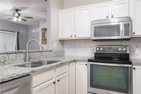 3916 River Breeze Cir, Chesapeake, VA 23321 photo 10