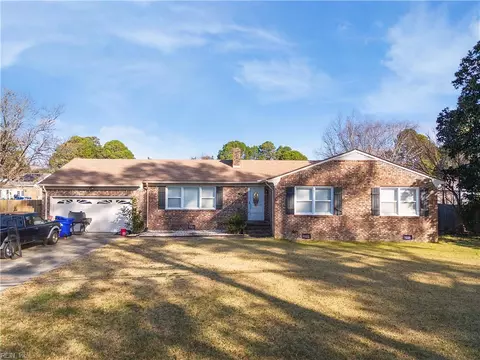 4726 Hatton Point Rd, Portsmouth, VA 23703