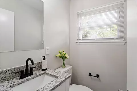 Bath - 8 Overton Dr, Hampton, VA 23666 photo 5 of 5