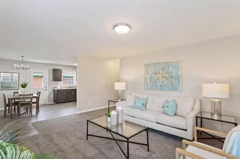 Living - 9 Douglas St, Hampton, VA 23663 photo 3 of 4